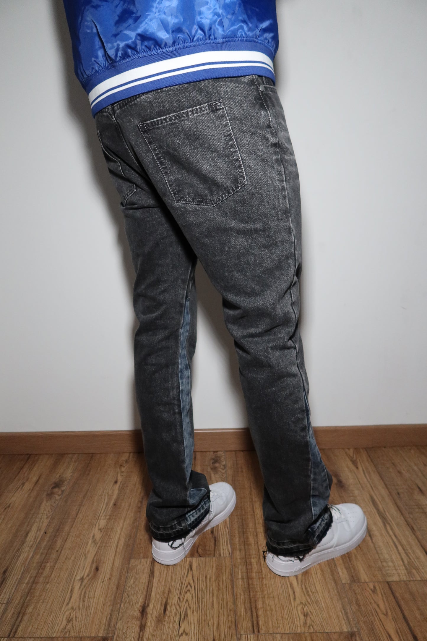 Jean gris à bande bleu stylé