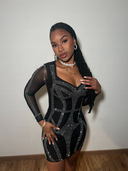 Robe brillante à manches longues